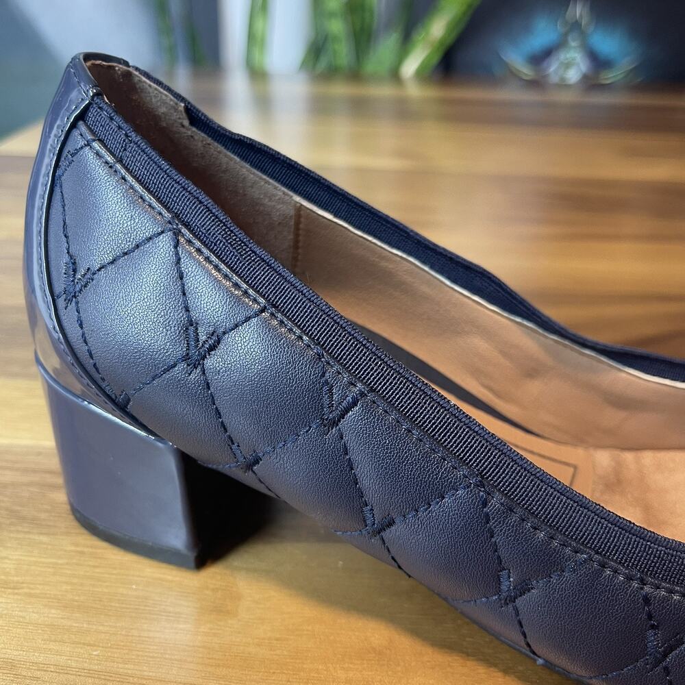 Vionic Ruby Blue Quilted Leather Block Heel Pumps Shoes Size 6 Quiet Luxury - Picture 8 of 10